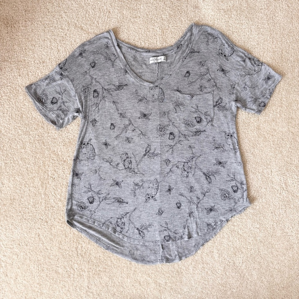 A&F Grey Animal Graphic Tee